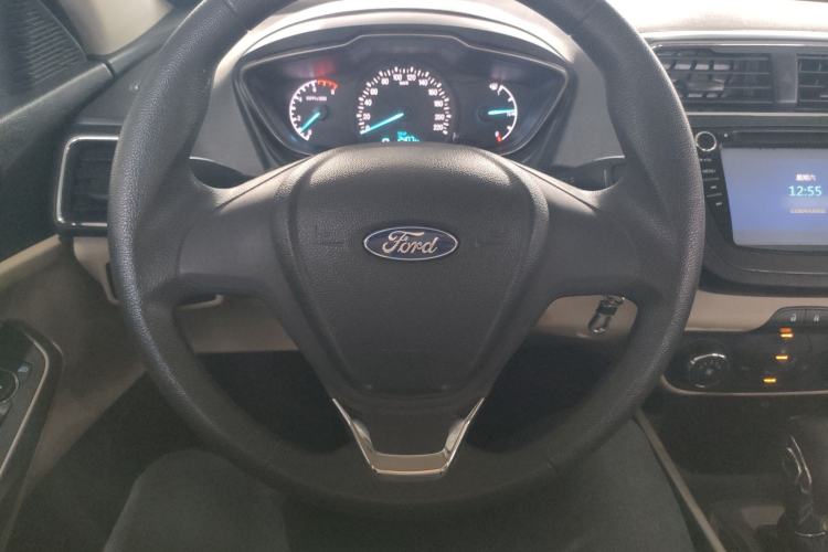 Used Ford Escort 2015 1.5L Automatic Comfort Edition Steering Wheel