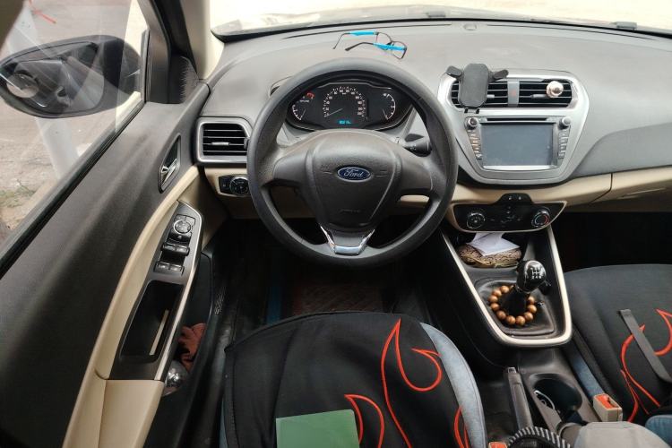 Used Ford Escort 2015 1.5L Manual Comfort Model Steering Wheel