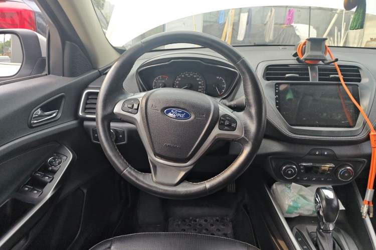 Used Ford Escort 2015 1.5L Automatic Fashion Model Steering Wheel