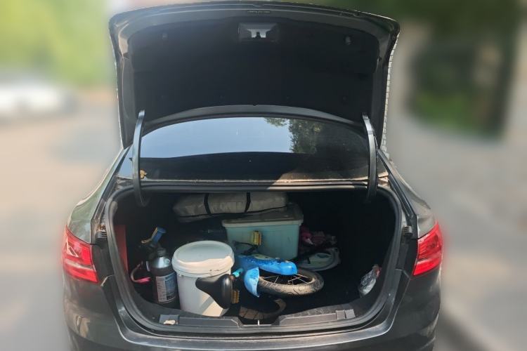 Used Ford Escort 2015 1.5L Automatic Fashion Model Trunk