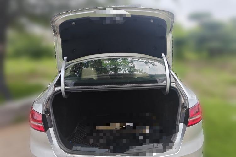 Used Ford Escort 2015 1.5L Automatic Fashion Model Trunk