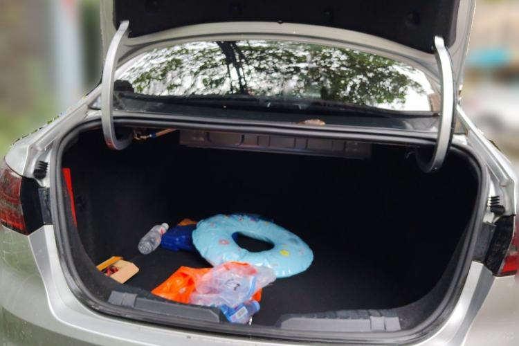 Used Ford Escort 2015 1.5L Automatic Fashion Model Trunk