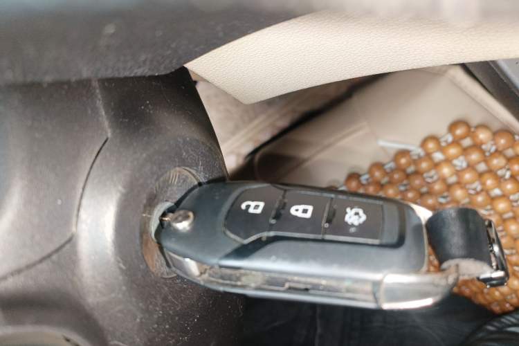 Used Ford Escort 2015 1.5L Manual Fashion Edition Vehicle Key