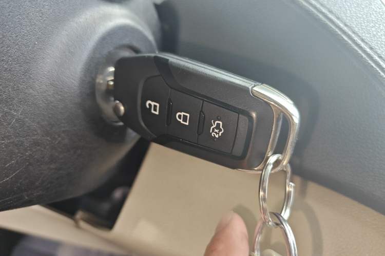Used Ford Escort 2015 1.5L Automatic Fashion Model Vehicle Key