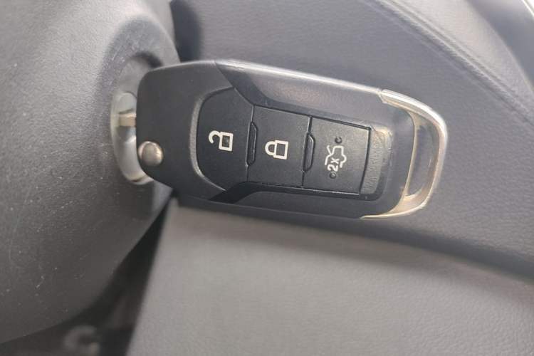 Used Ford Escort 2015 1.5L Automatic Fashion Model Vehicle Key