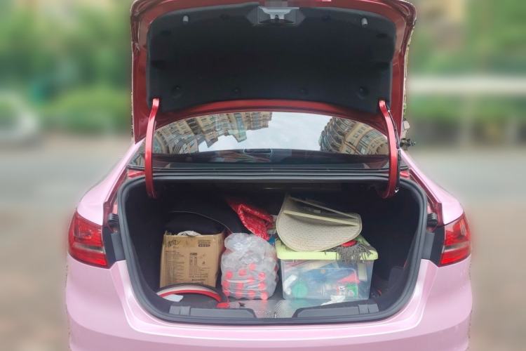 Used Ford Escort 2015 1.5L Automatic Fashion Model Trunk