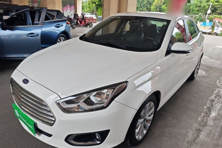 Gebrauchter Ford Escort 2015 1.5L Manual Fashion Edition Guazi used car, China used car export, Used car for sale, Used  cars, Cheapest cars for sale