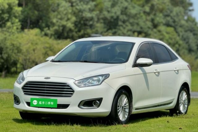 Ojetý Ford Escort 2015 1.5L Automatic Comfort Edition