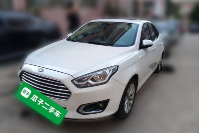Używany Ford Escort 2015 1.5L Automatic Fashion Model