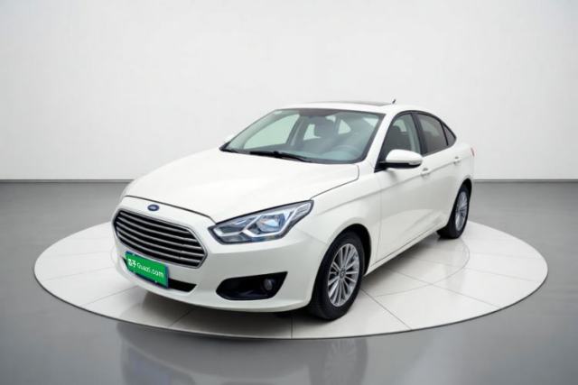 Ojetý Ford Escort 2015 1.5L Manual Comfort Model