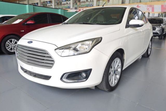 Used Ford Escort 2015 1.5L Automatic Fashion Model