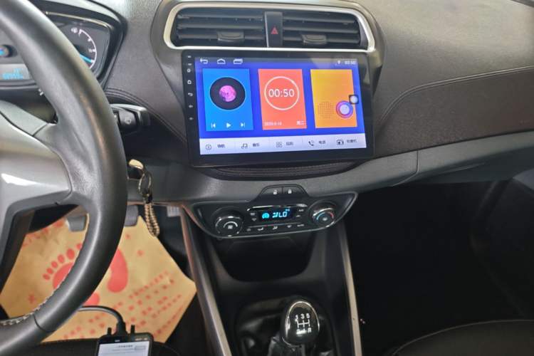 Used Ford Escort 2015 1.5L Manual Fashion Edition Audio And AC Panel