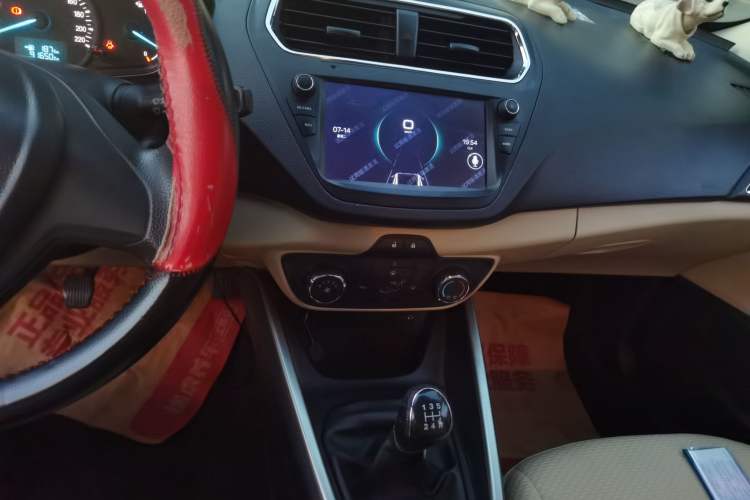 Used Ford Escort 2015 1.5L Manual Comfort Model Audio And AC Panel