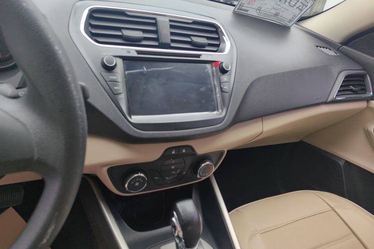 Used Ford Escort 2015 1.5L Automatic Comfort Edition Audio And AC Panel