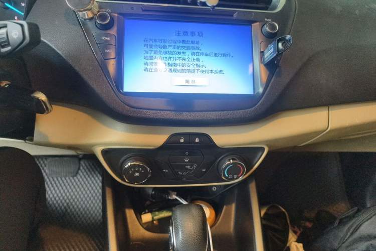 Used Ford Escort 2015 1.5L Automatic Comfort Edition Audio And AC Panel