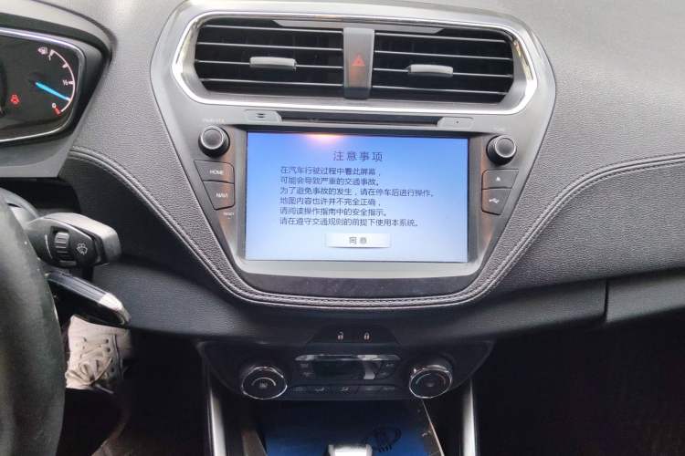 Used Ford Escort 2015 1.5L Automatic Fashion Model Audio And AC Panel