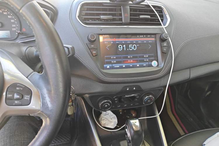 Used Ford Escort 2015 1.5L Automatic Fashion Model Audio And AC Panel