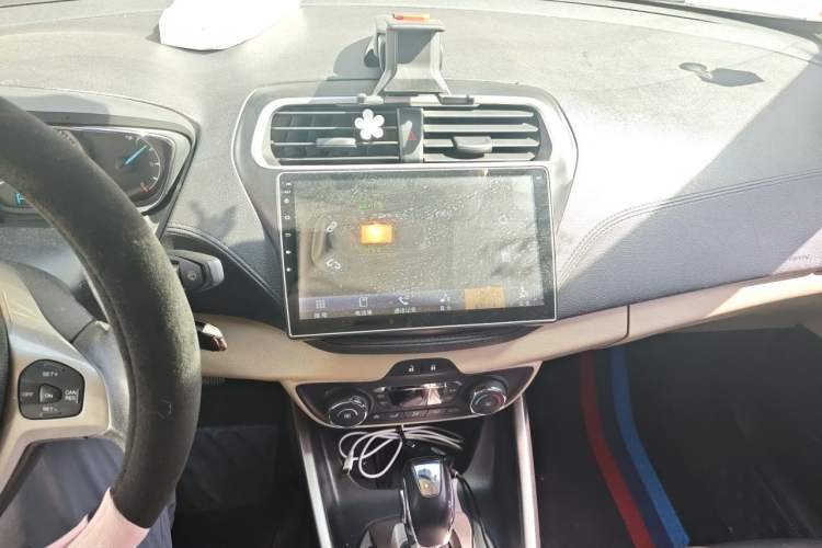 Used Ford Escort 2015 1.5L Automatic Fashion Model Audio And AC Panel