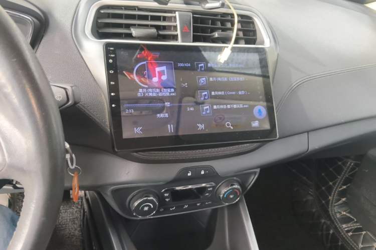 Used Ford Escort 2015 1.5L Manual Fashion Edition Audio And AC Panel