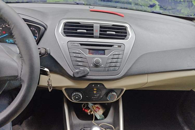 Used Ford Escort 2015 1.5L Manual Comfort Model Audio And AC Panel