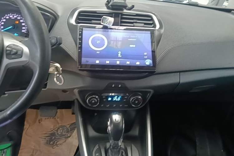Used Ford Escort 2015 1.5L Automatic Fashion Model Audio And AC Panel