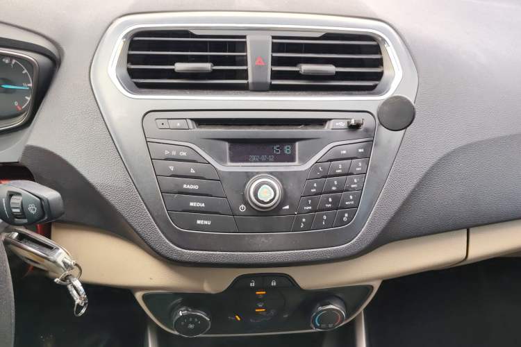 Used Ford Escort 2015 1.5L Manual Comfort Model Audio And AC Panel