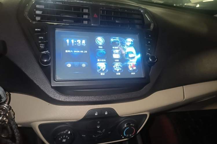 Used Ford Escort 2015 1.5L Manual Comfort Model Audio And AC Panel