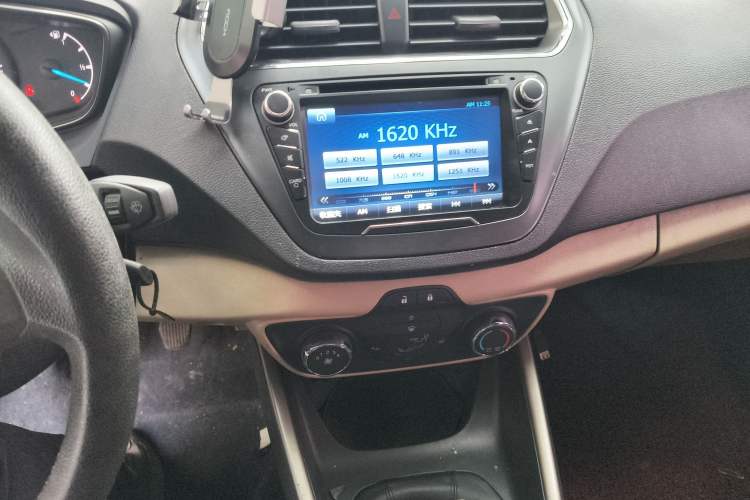 Used Ford Escort 2015 1.5L Manual Comfort Model Audio And AC Panel
