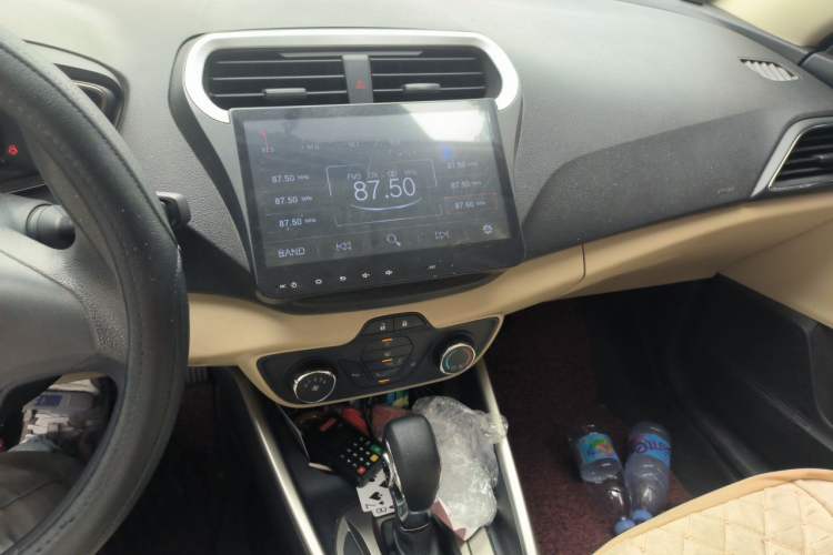 Used Ford Escort 2015 1.5L Automatic Comfort Edition Audio And AC Panel