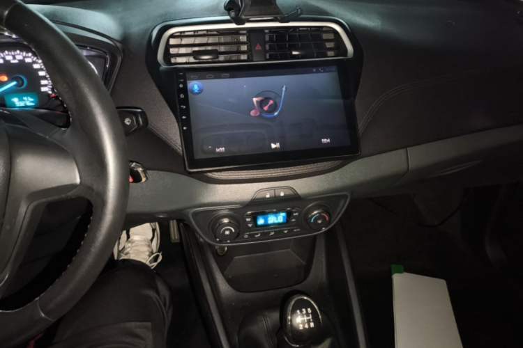 Used Ford Escort 2015 1.5L Manual Fashion Edition Audio And AC Panel