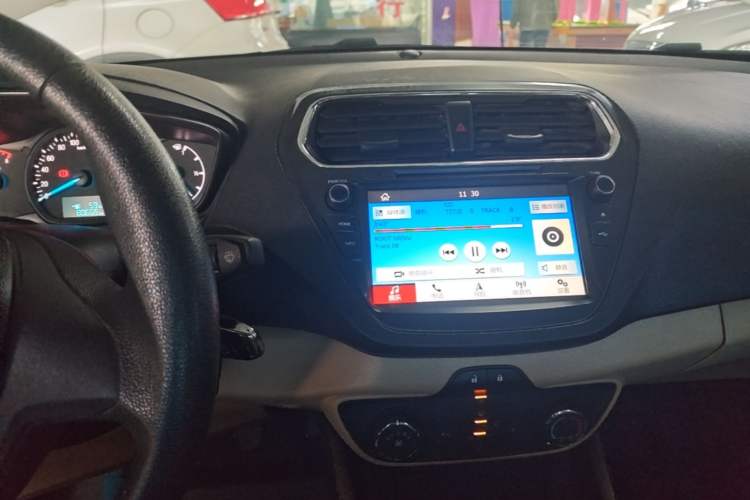 Used Ford Escort 2015 1.5L Manual Comfort Model Audio And AC Panel