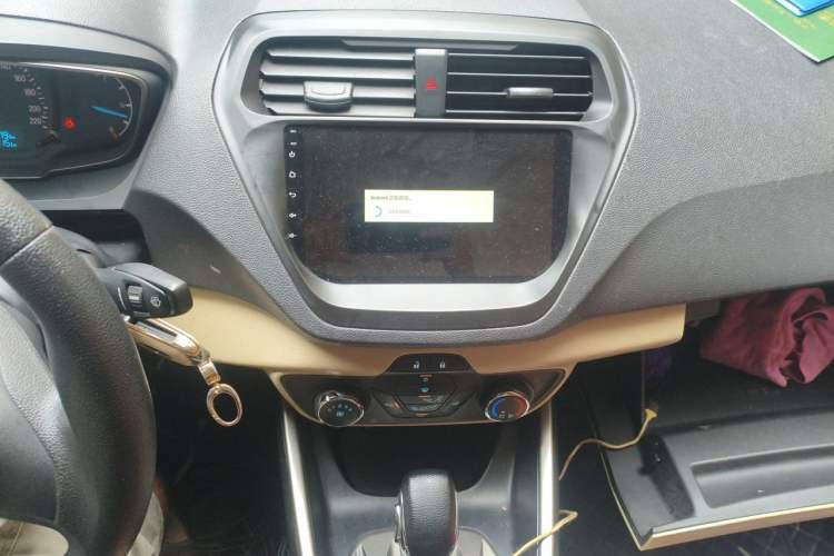 Used Ford Escort 2015 1.5L Automatic Comfort Edition Audio And AC Panel