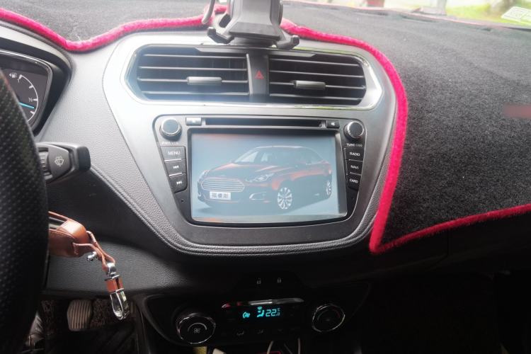 Used Ford Escort 2015 1.5L Manual Fashion Edition Audio And AC Panel