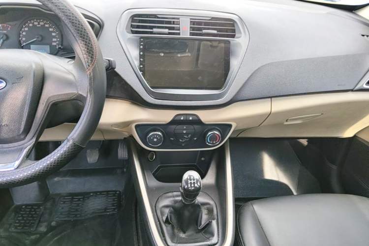 Used Ford Escort 2015 1.5L Manual Comfort Model Audio And AC Panel