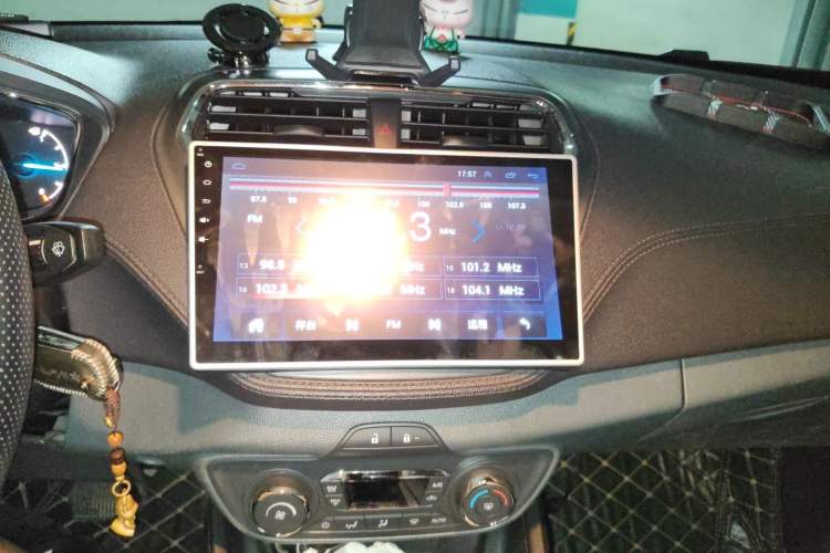Used Ford Escort 2015 1.5L Automatic Fashion Model Audio And AC Panel