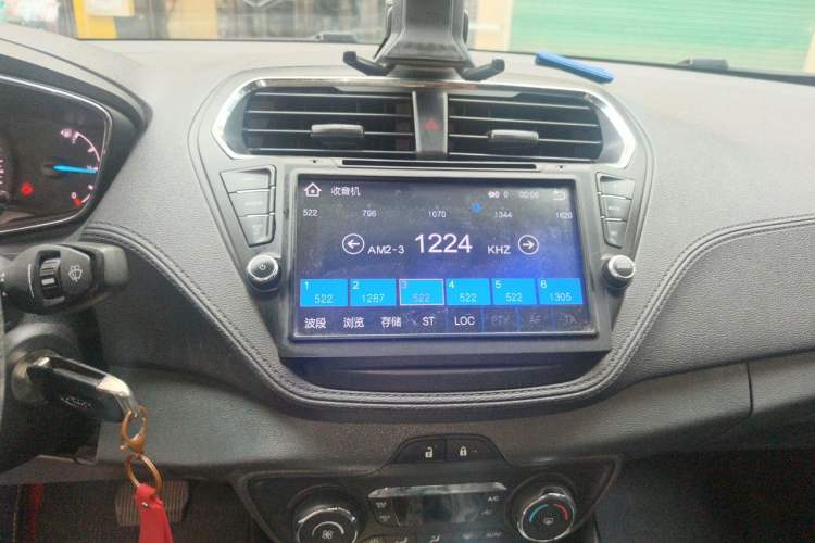 Used Ford Escort 2015 1.5L Automatic Fashion Model Audio And AC Panel