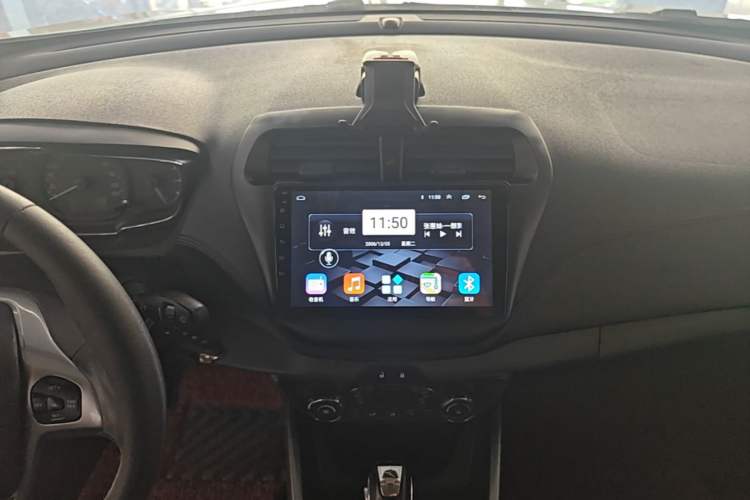 Used Ford Escort 2015 1.5L Automatic Fashion Model Audio And AC Panel