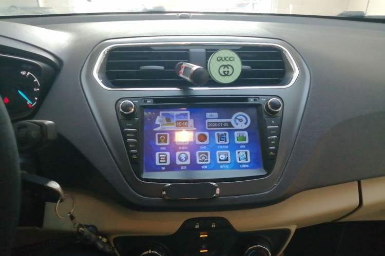 Used Ford Escort 2015 1.5L Automatic Comfort Edition Audio And AC Panel