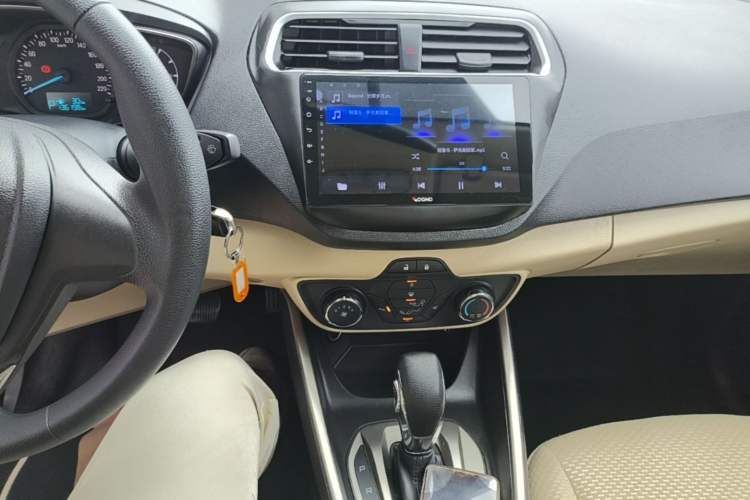 Used Ford Escort 2015 1.5L Automatic Comfort Edition Audio And AC Panel