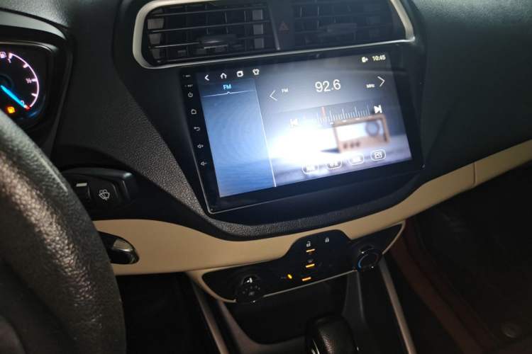 Used Ford Escort 2015 1.5L Automatic Comfort Edition Audio And AC Panel