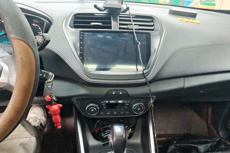 Used Ford Escort 2015 1.5L Automatic Fashion Model Audio And AC Panel