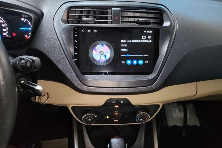 Used Ford Escort 2015 1.5L Automatic Comfort Edition Audio And AC Panel