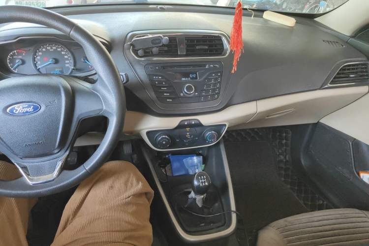 Used Ford Escort 2015 1.5L Manual Comfort Model Audio And AC Panel
