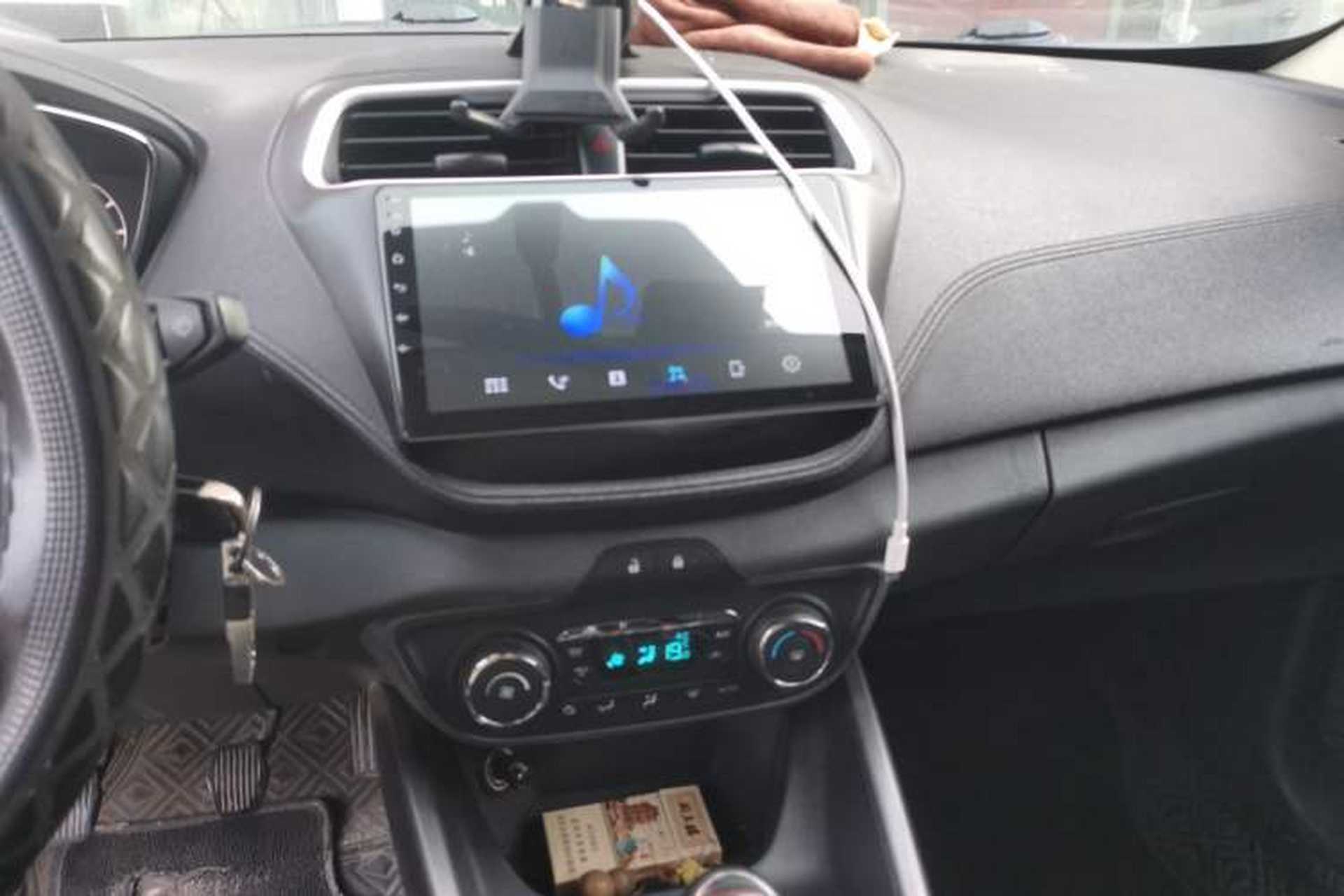 Used Ford Escort 2015 1.5L Manual Fashion Edition Audio And AC Panel
