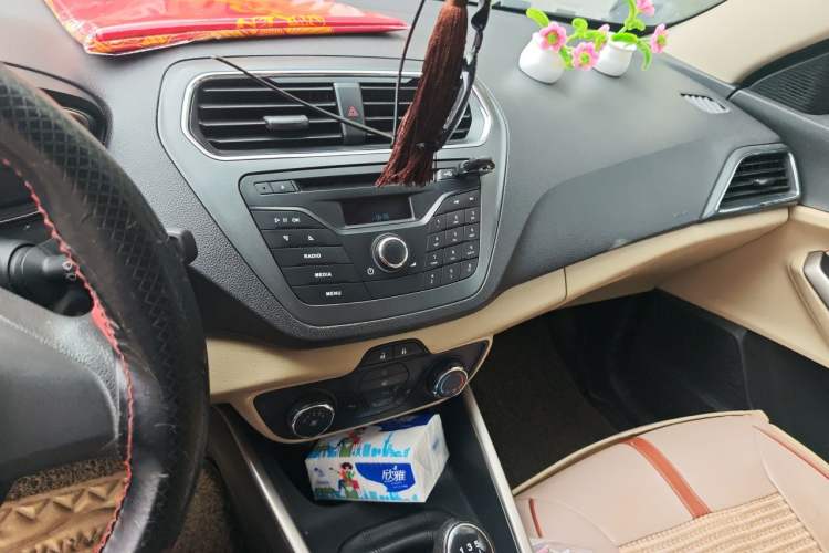 Used Ford Escort 2015 1.5L Manual Comfort Model Audio And AC Panel
