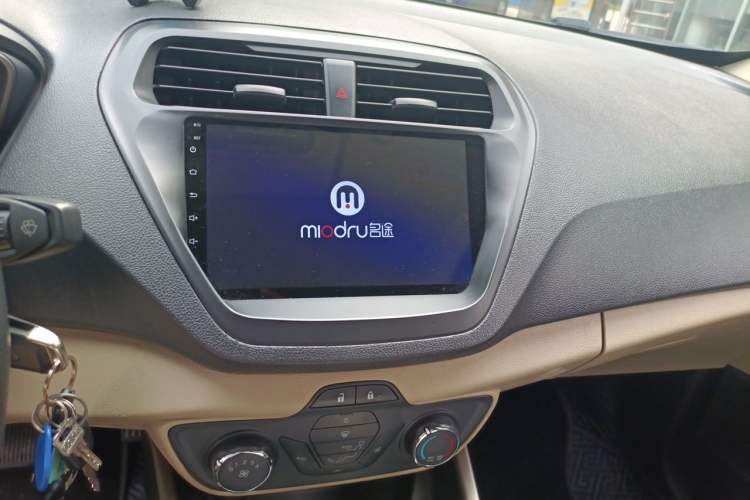 Used Ford Escort 2015 1.5L Automatic Comfort Edition Audio And AC Panel