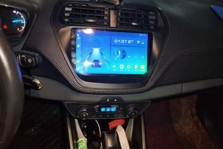 Used Ford Escort 2015 1.5L Automatic Fashion Model Audio And AC Panel