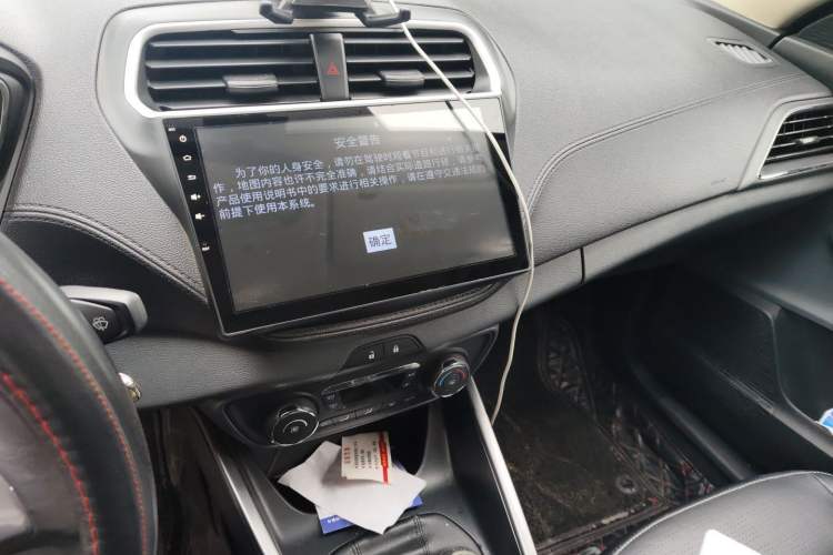 Used Ford Escort 2015 1.5L Manual Fashion Edition Audio And AC Panel
