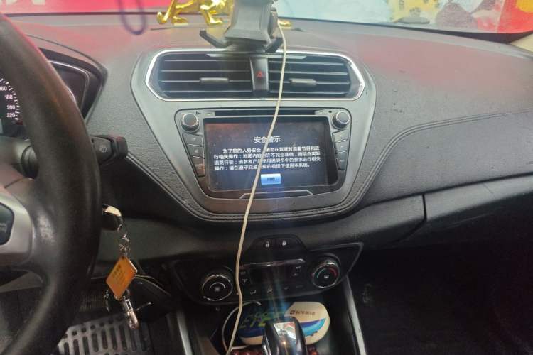 Used Ford Escort 2015 1.5L Automatic Fashion Model Audio And AC Panel