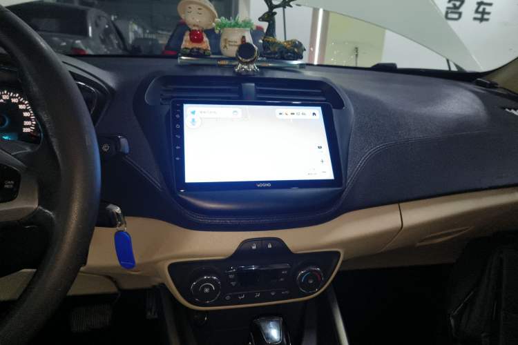 Used Ford Escort 2015 1.5L Automatic Fashion Model Audio And AC Panel